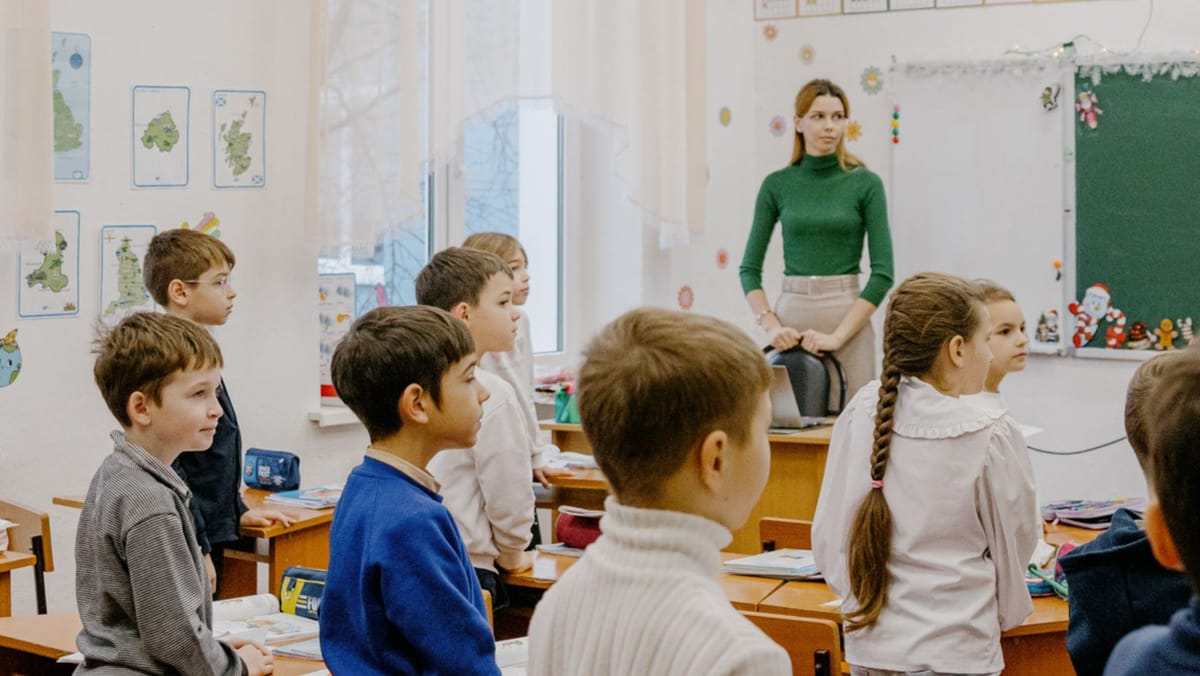 Peste 560 de școli din țară au desfășurat astăzi orele în format fizic