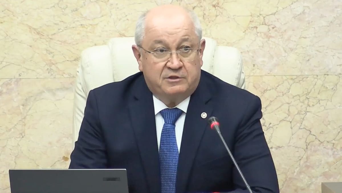 VIDEO/ „Iarna ne pune la grea încercare, dar important este să fim uniți”. Apelul premierului către autorități și cetățeni