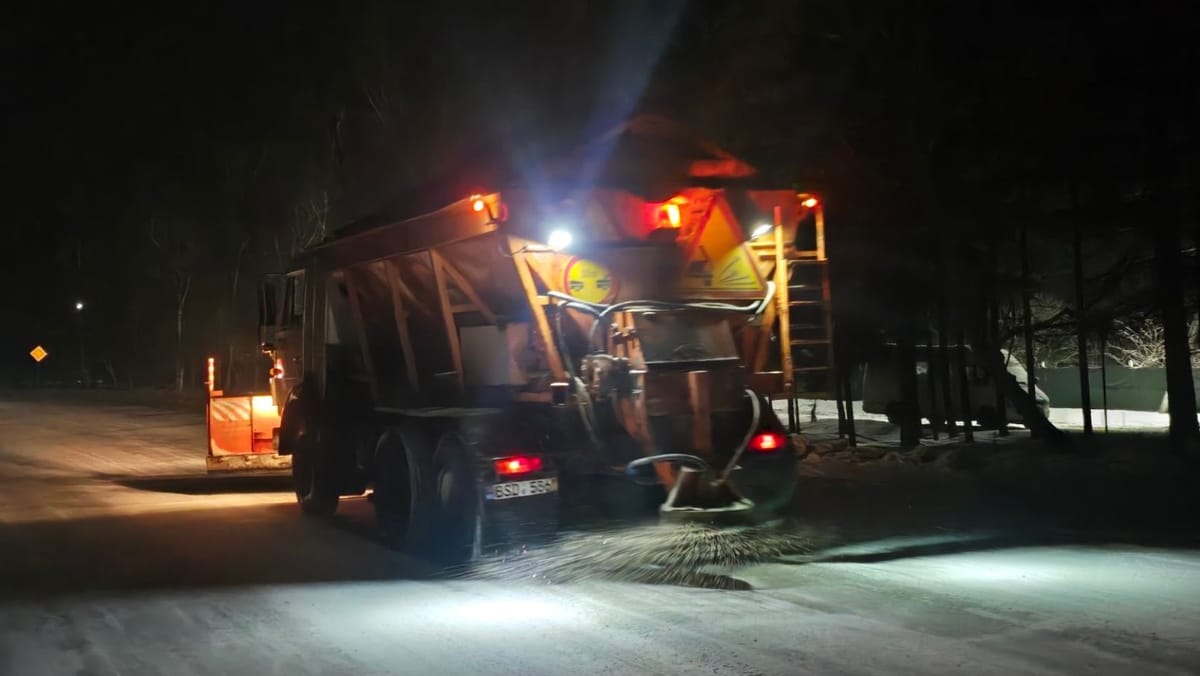 Vremea complică traficul pe traseele naționale. În unele zone se circulă cu dificultate