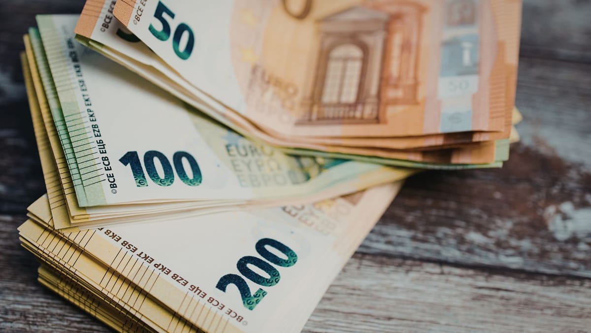 Vineri, cursul valutar din R. Moldova înregistrează o creștere pentru principalele valute de referință