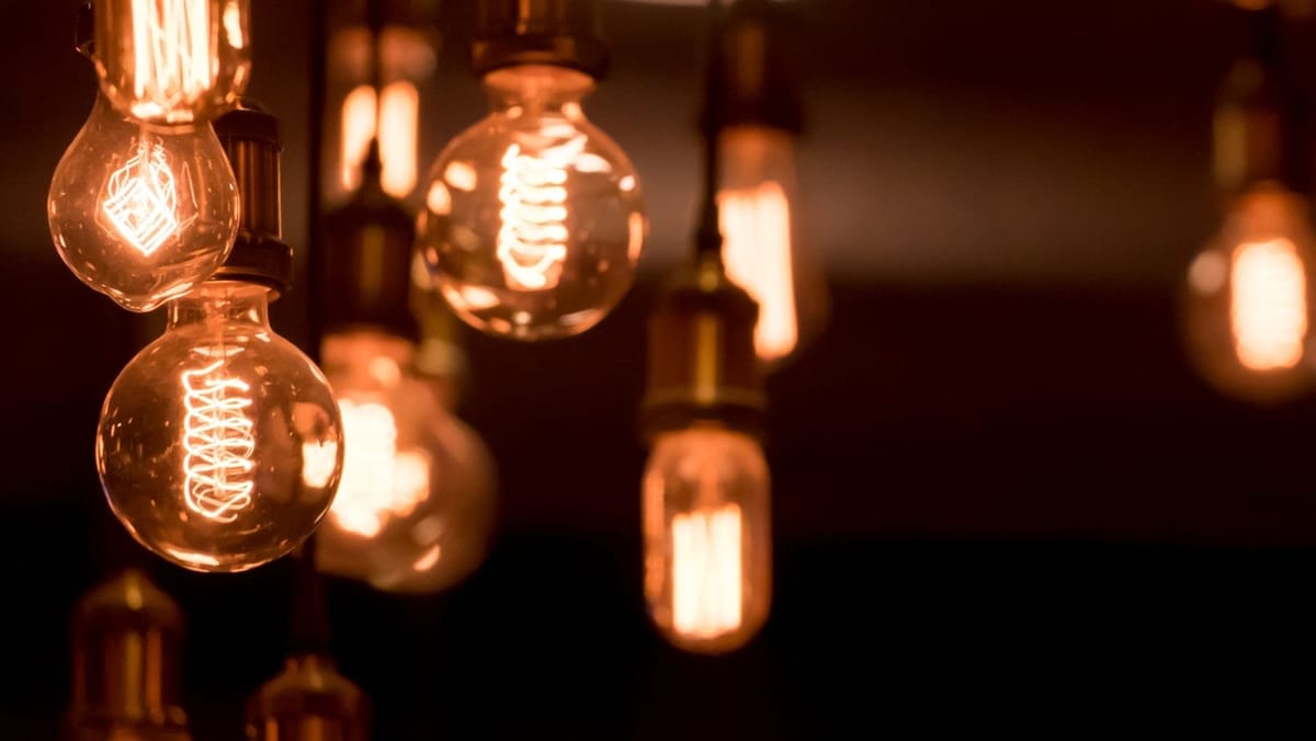 Ministerul Energiei: Circa 7.000 de consumatori rămân fără curent din cauza vremii nefavorabile