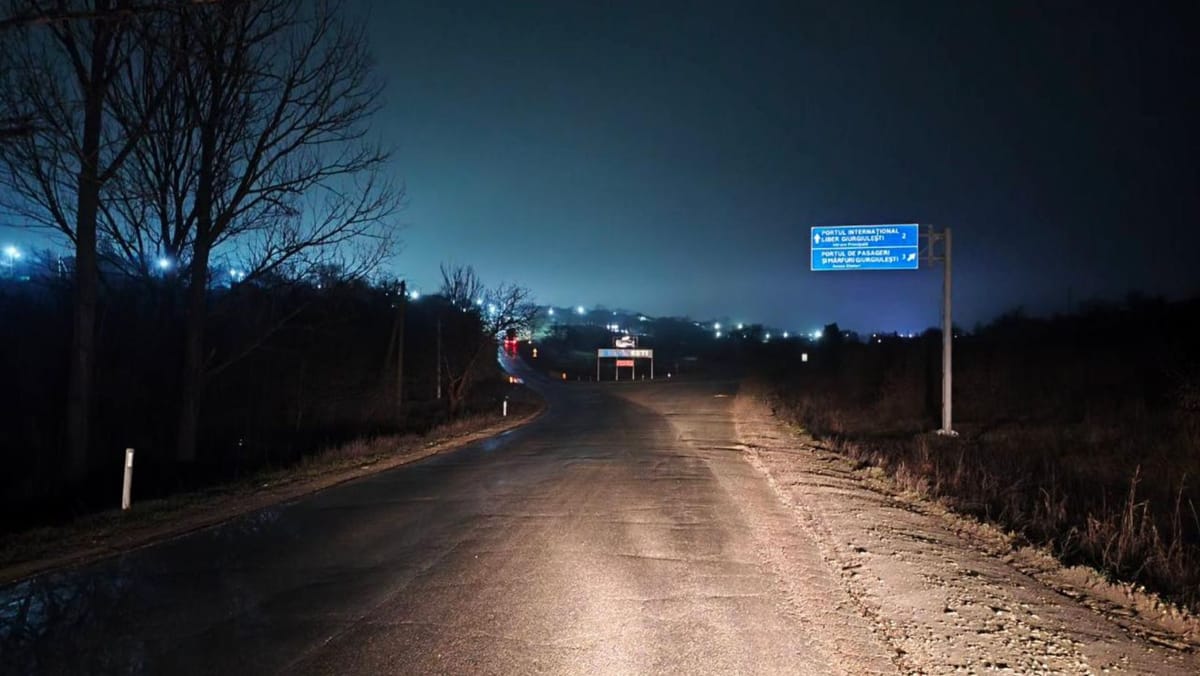 Circulația camioanelor și autobuzelor pe traseele naționale a fost reluată. 162 de drumari, mobilizați noaptea