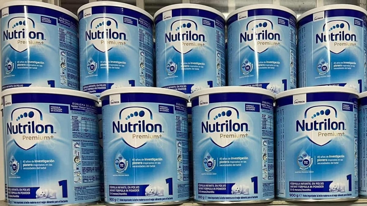 Danone retrage și recheamă încă patru loturi de lapte praf pentru bebeluși