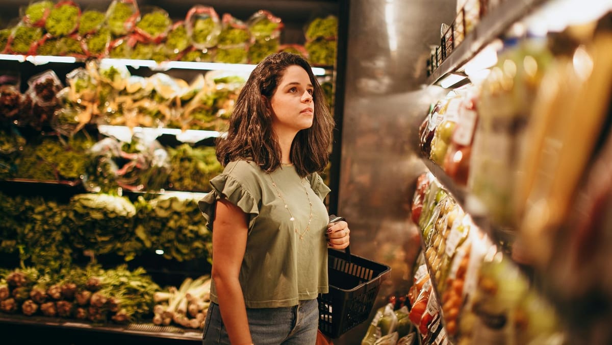 Magazinele mari din R. Moldova ar putea fi obligate să afișeze la raft țara de origine a produselor alimentare