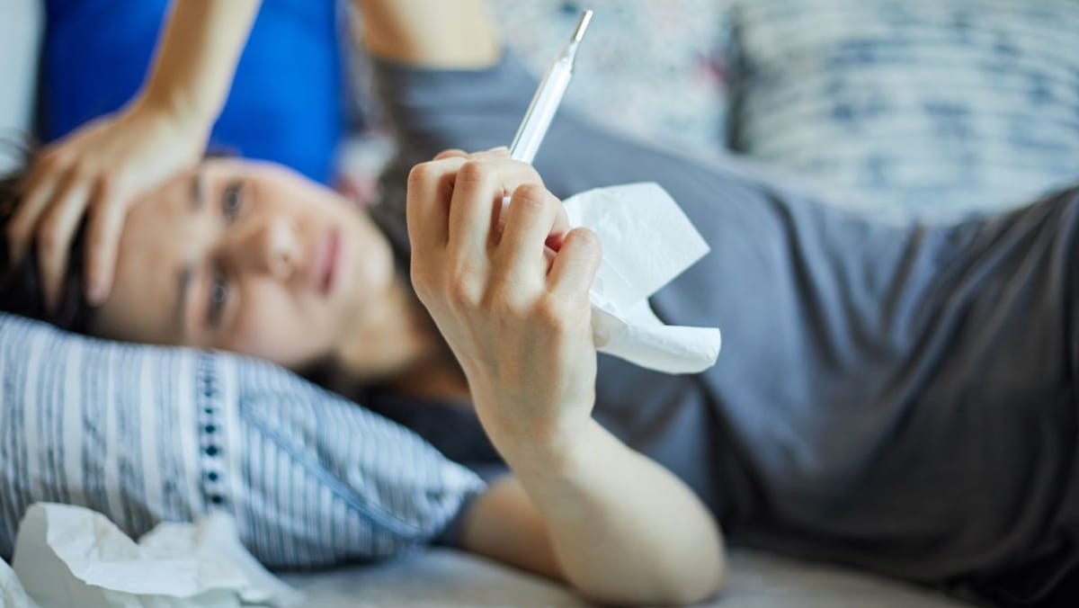 Date ANSP: Cazurile de infecții respiratorii și gripă sezonieră continuă să scadă