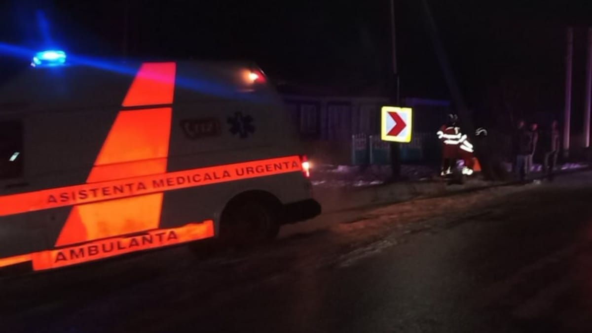 Mai multe ambulanțe și alte autovehicule, blocate din cauza ghețușului. Cele mai multe cazuri – în nordul țării