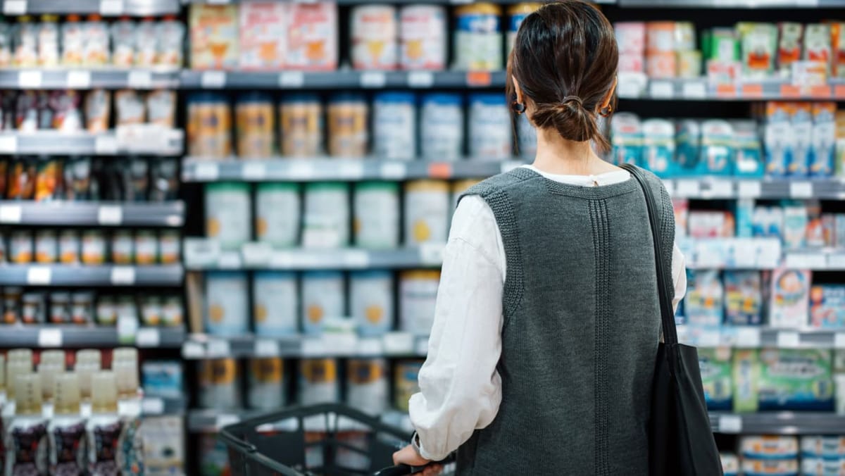 Scandalul laptelui praf pentru sugari se extinde. Nestlé, Danone și alte companii sunt investigate de procurorii francezi