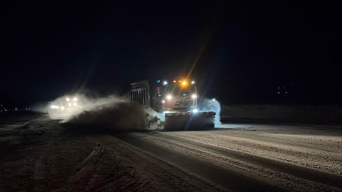 Drumurile naționale sunt deschise la această oră, iar traficul pentru camioane a fost reluat după intervențiile nocturne