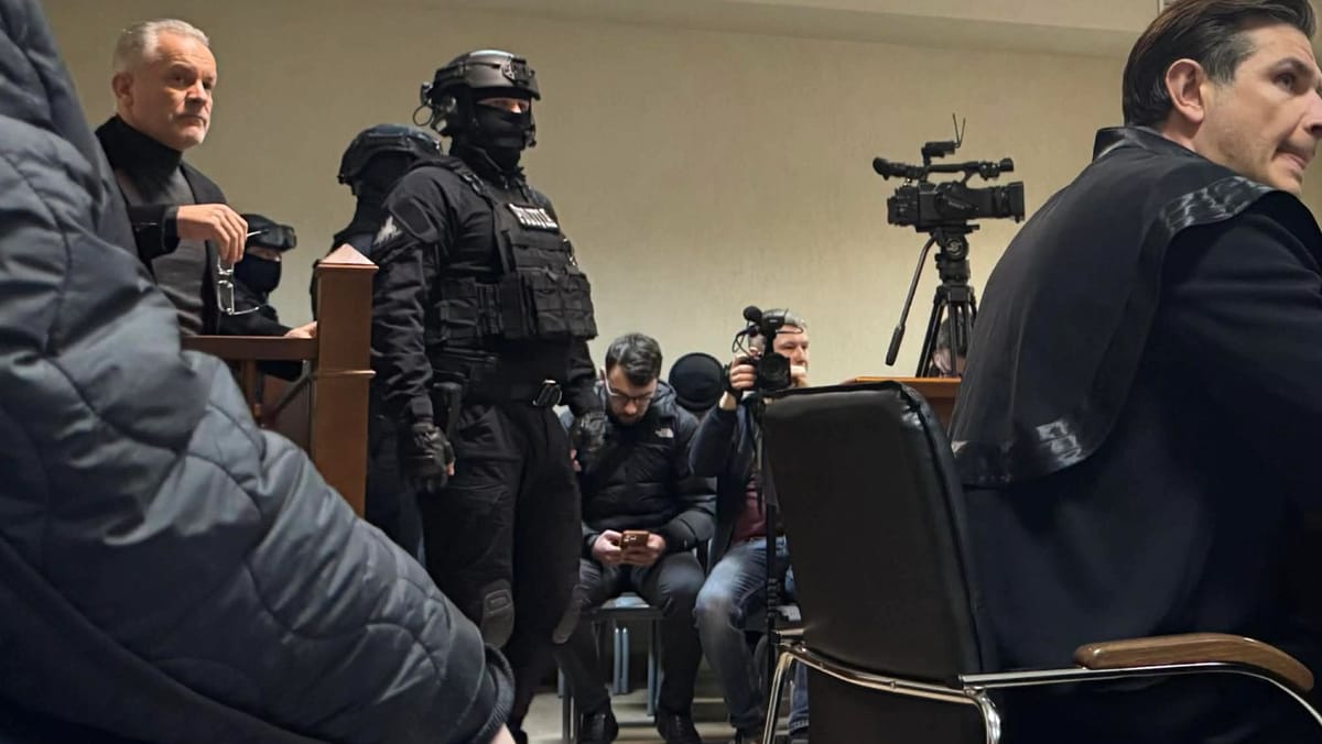 Vladimir Plahotniuc depune mărturii în dosarul „Frauda bancară” și își prezintă explicațiile pe tablă