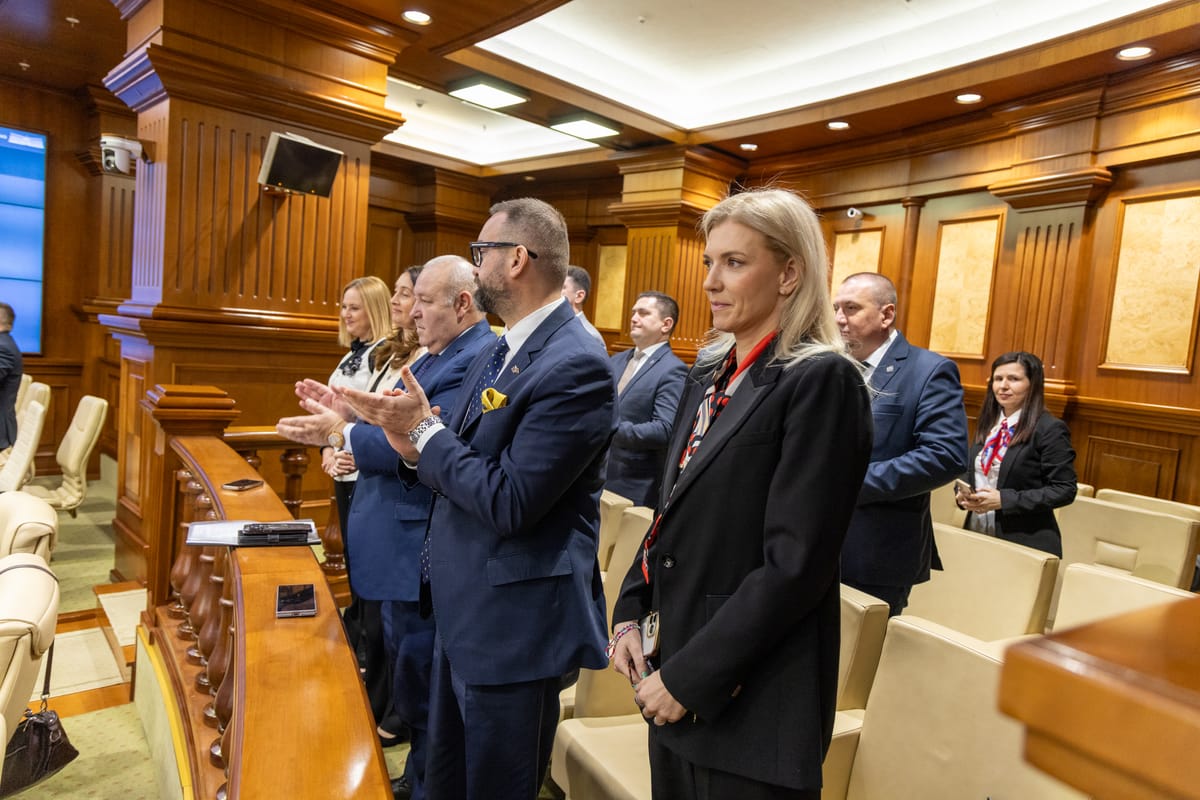 VIDEO/ Mesaj la 108 ani de la Unire în Parlament, în prezența delegației Senatului României: „Felicitări, dragi români...”