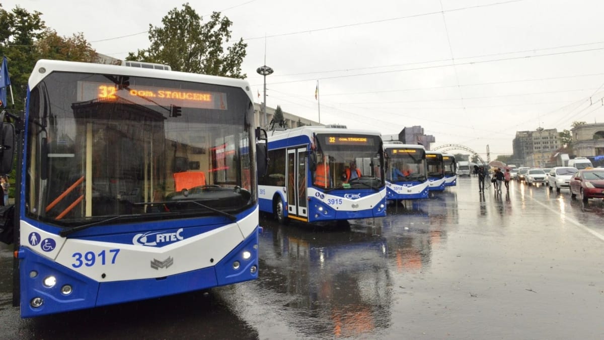 Trafic parțial suspendat pe o stradă din Stăuceni. Troleibuzul nr. 32 și autobuzul nr. 37 circulă pe itinerare modificate