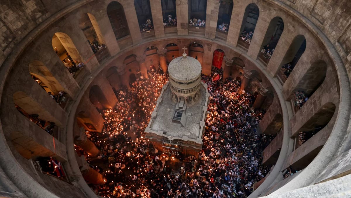 Aeroportul Ben Gurion rămâne închis. Moldovenii, îndemnați să nu participe la pelerinaje pentru aducerea Focului Haric