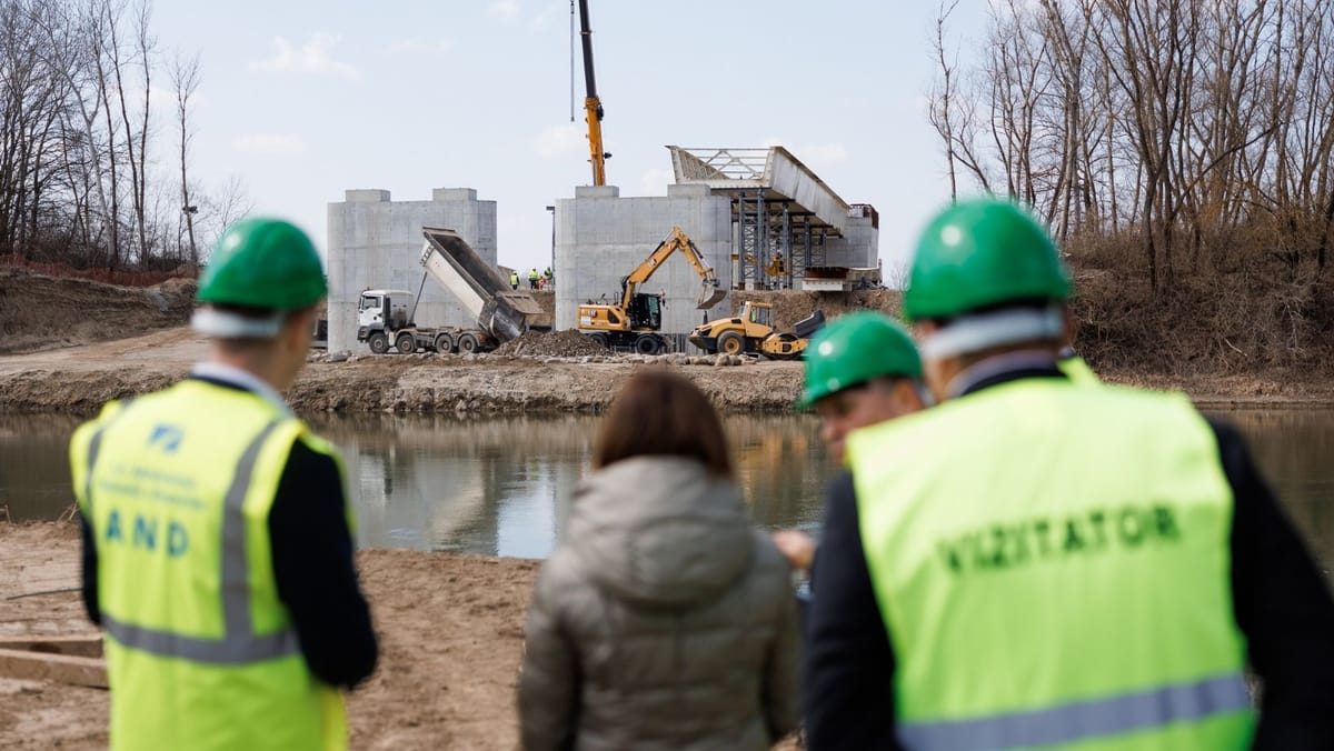 Chișinăul estimează că podul de la Ungheni ar putea fi gata până în octombrie. Bucureștiul mizează pe luna iulie