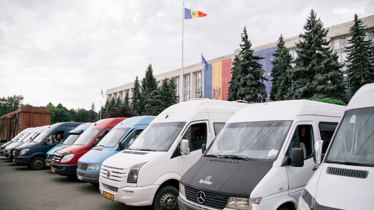 Transportul de pasageri, sub presiune. Autoritățile cer colaborare din partea operatorilor