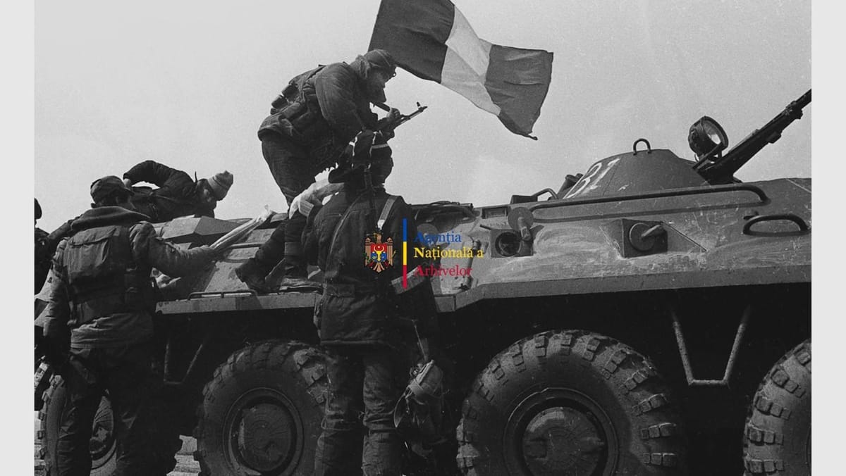 Fotografii și imagini VIDEO de arhivă din 1992, publicate de Agenția Națională a Arhivelor și Filmoteca Națională Istorică