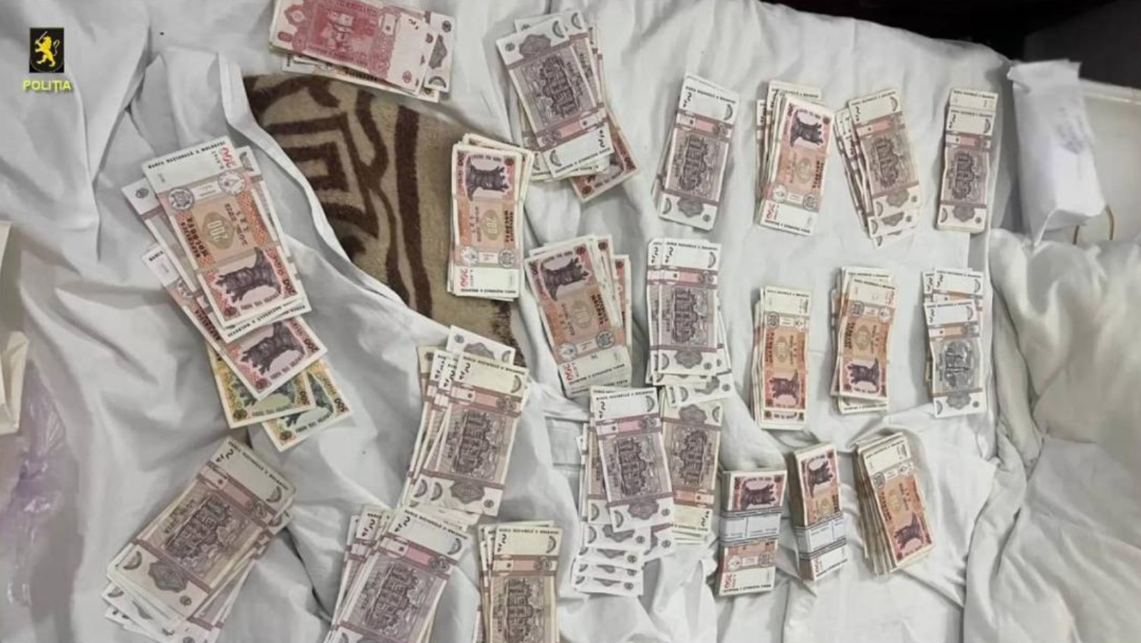 VIDEO/ Escrocherii telefonice de peste un milion de lei: grupări infracționale destructurate în Capitală