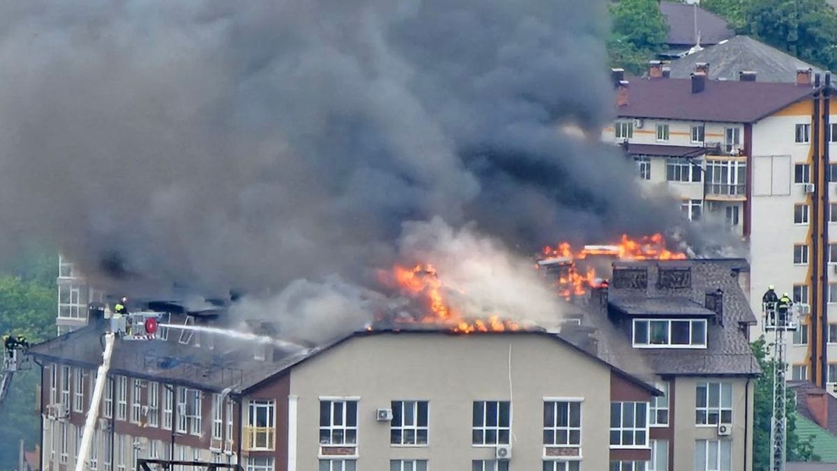 Trei persoane sunt trimise în judecată în dosarul incendiului de la Durlești din 2025