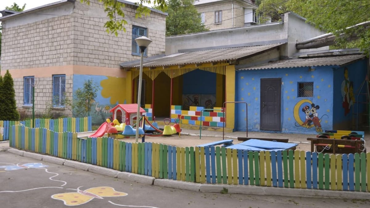 Sărbătorile pascale modifică programul grădinițelor din Chișinău. Urmează zile scurte și zile libere