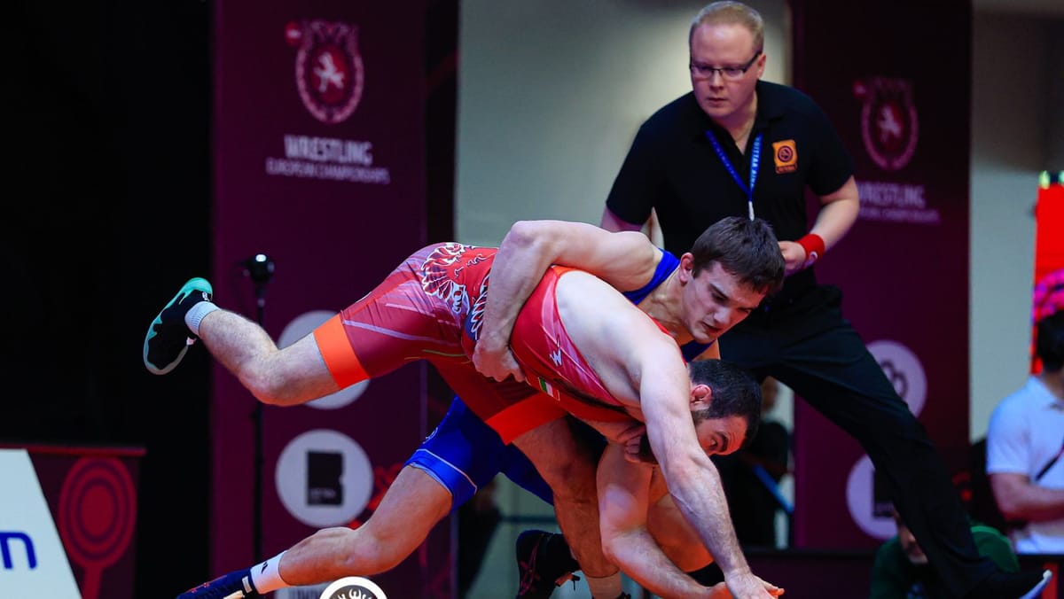 FOTO/ Alexandr Gaidarlî aduce argintul pentru Republica Moldova la Europenele de lupte