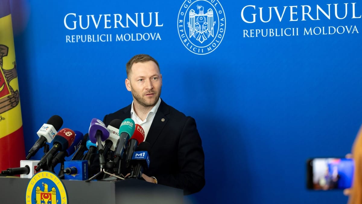 Starea de alertă pe Nistru a fost ridicată, însă intervențiile continuă. Autoritățile recomandă să nu consumăm pește din râu