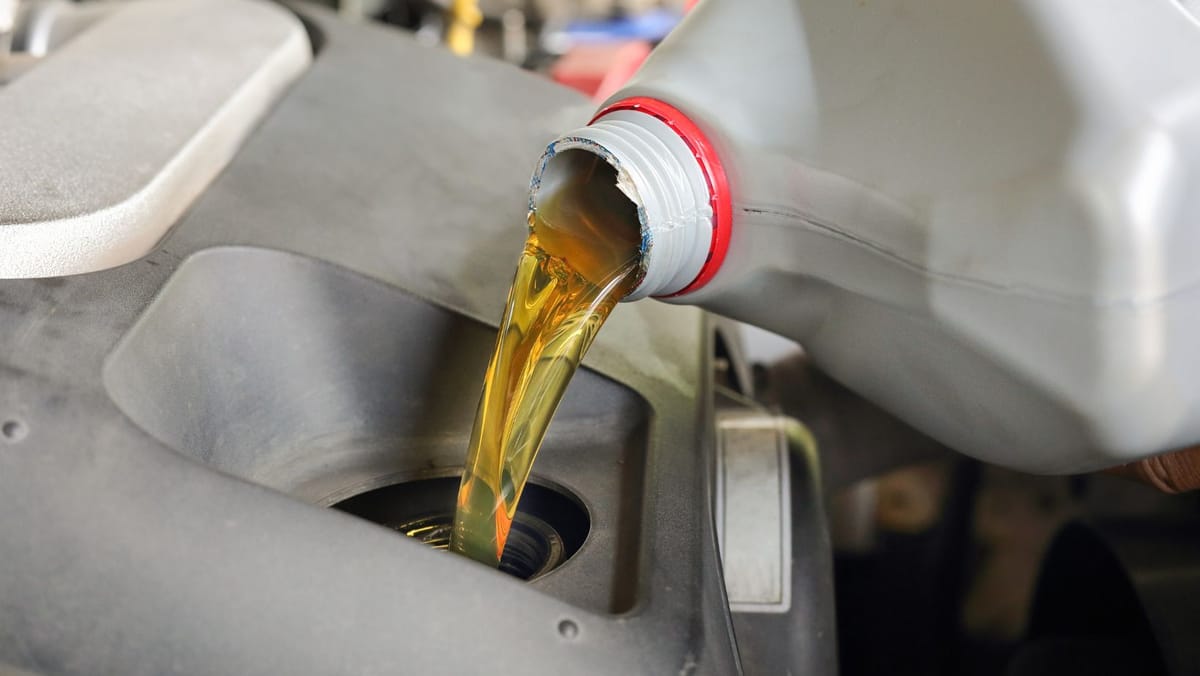 Vești bune pentru șoferi. Motorina se ieftinește din nou înainte de Paște