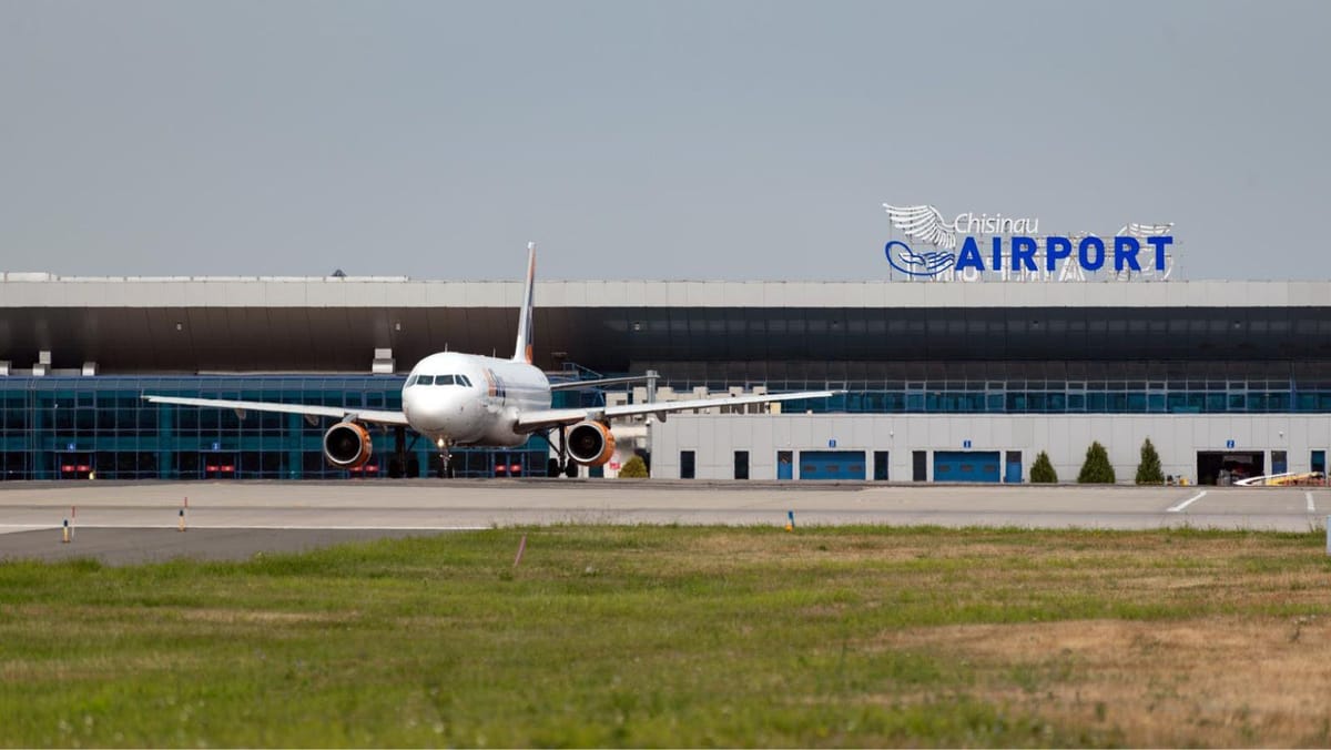 Trafic intens de Paște la Aeroportul din Chișinău. Zborurile se desfășoară fără perturbări