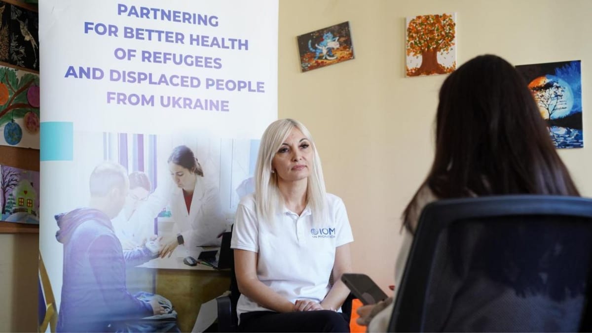 O refugiată din Ucraina și-a regăsit vocația în R. Moldova. Ajută alți oameni să aibă acces la servicii medicale