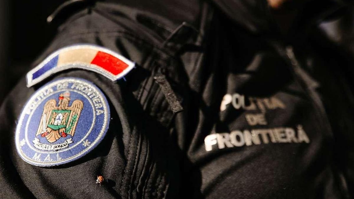 Un polițist de frontieră din România a refuzat o mită de 50 de euro oferită de un bărbat pentru a intra în țară cu un câine
