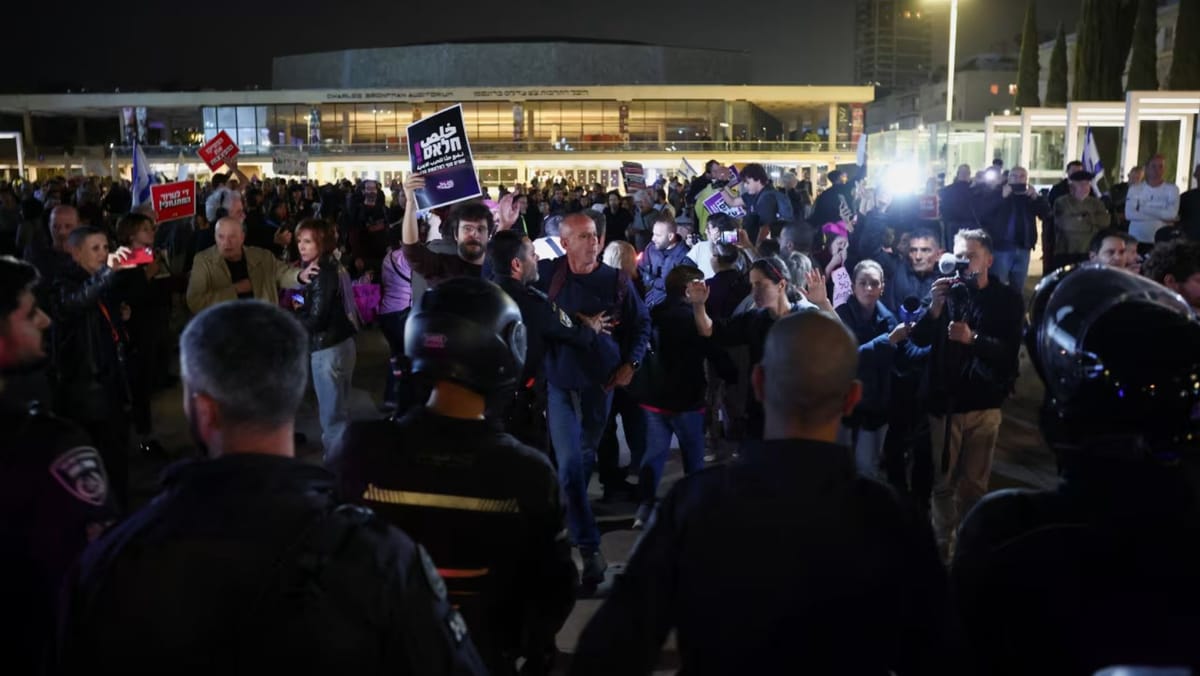 FOTO/ Protest anti-război dispersat la Tel Aviv. Poliția a reținut cel puțin 17 persoane