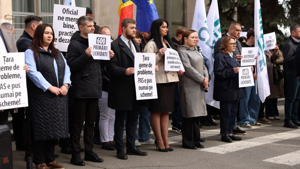 „Coridorul rușinii” în fața Guvernului. MAN acuză scumpiri și lipsa intervenției statului. Cum a reacționat Executivul