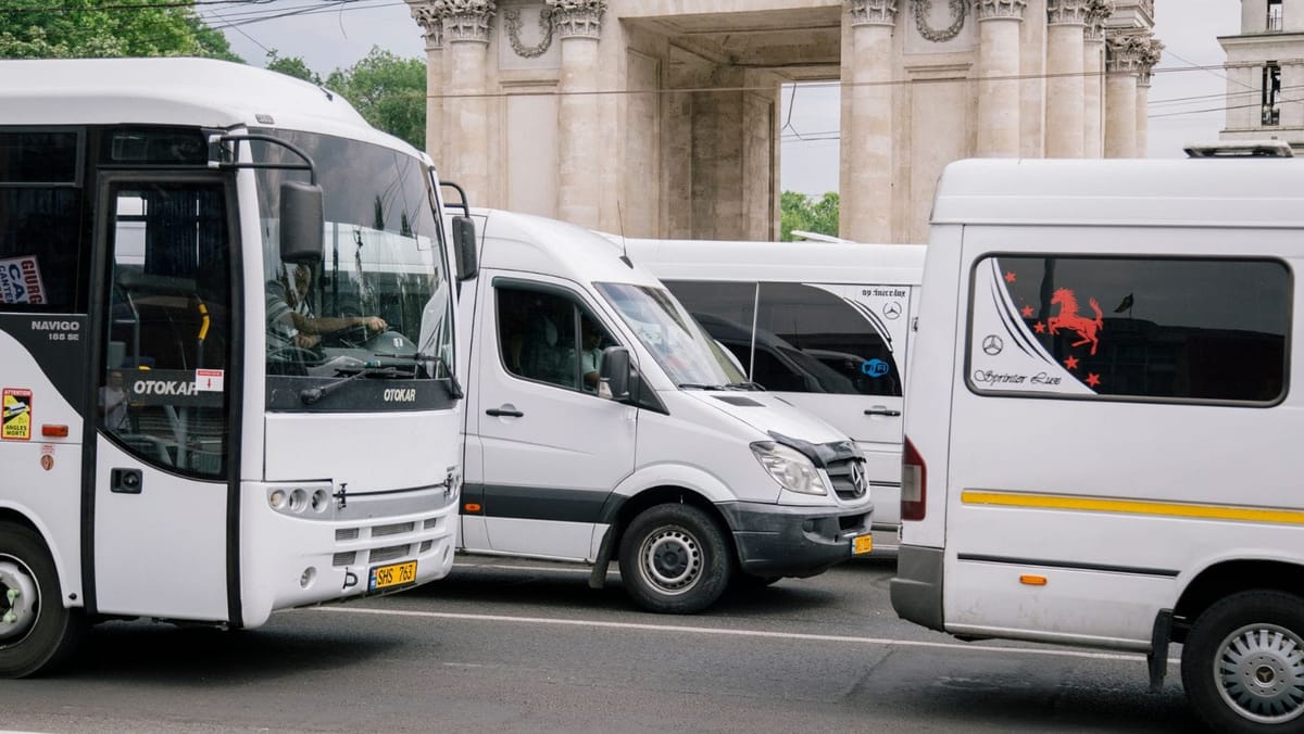 Transportul interraional și raional, mai scump - iată cu cât a fost majorat tariful