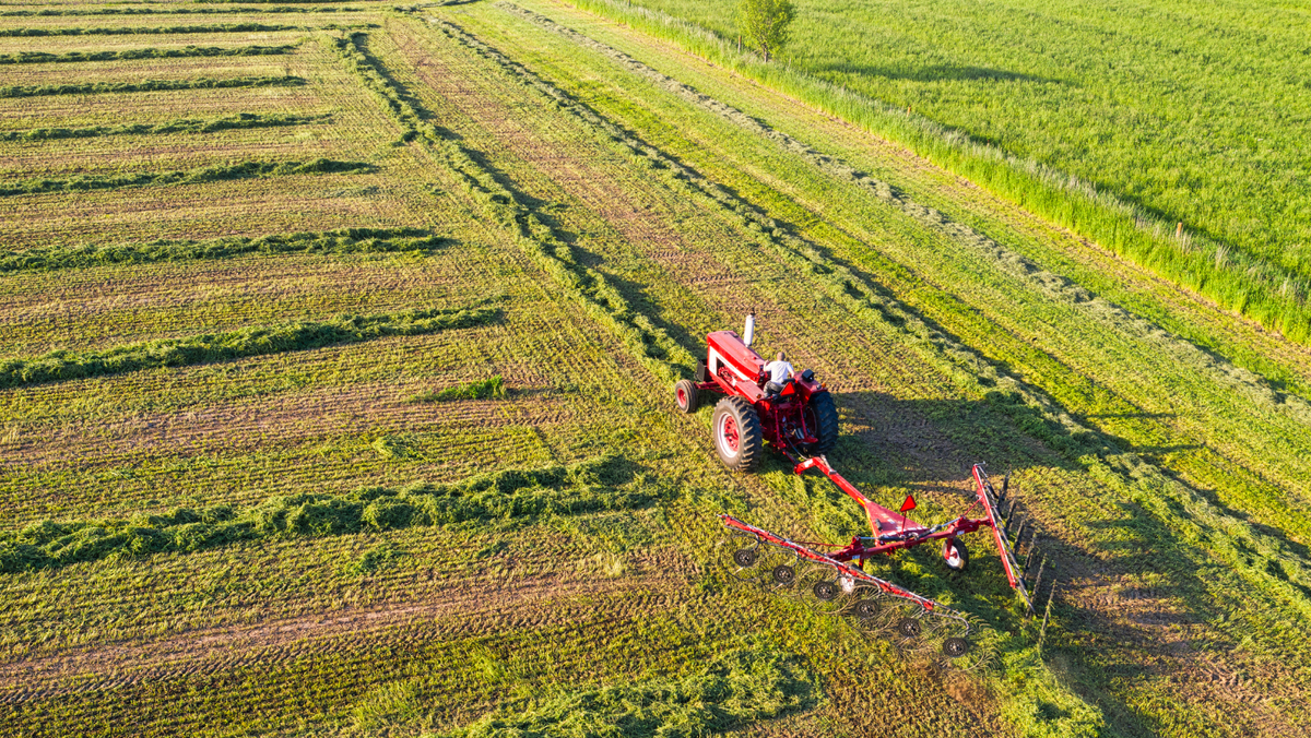 Investiții în agricultură: peste 50 milioane de lei direcționate către 61 de beneficiari