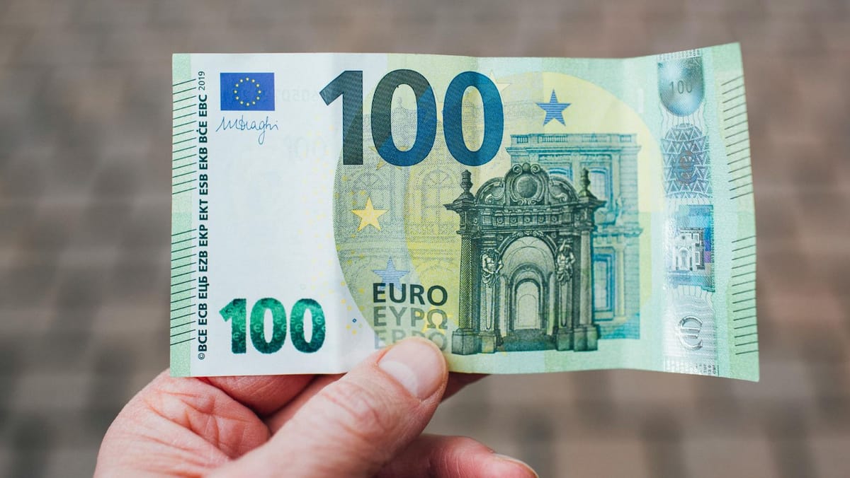 Euro, dolarul și leul românesc - noile cotații anunțate de BNM pentru astăzi