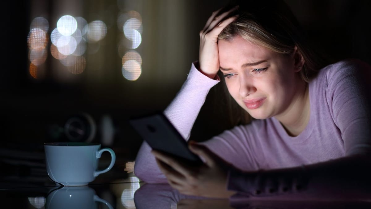 Profesorii și elevii din R. Moldova, tot mai des victime ale cyberbullying-ului. MEC colaborează cu MAI