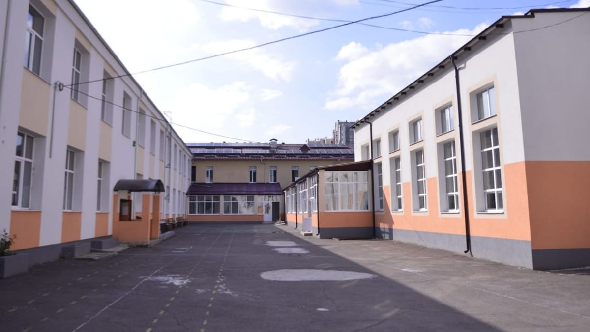 Specialiștii au vizitat școala în care a învățat fata care s-ar fi sinucis. Elevii afectați ar putea fi scutiți de la ore