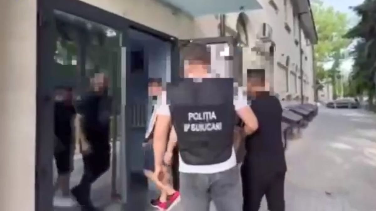 VIDEO/ Escrocherie în numele unei companii de energie electrică: Patru tineri străini, reținuți