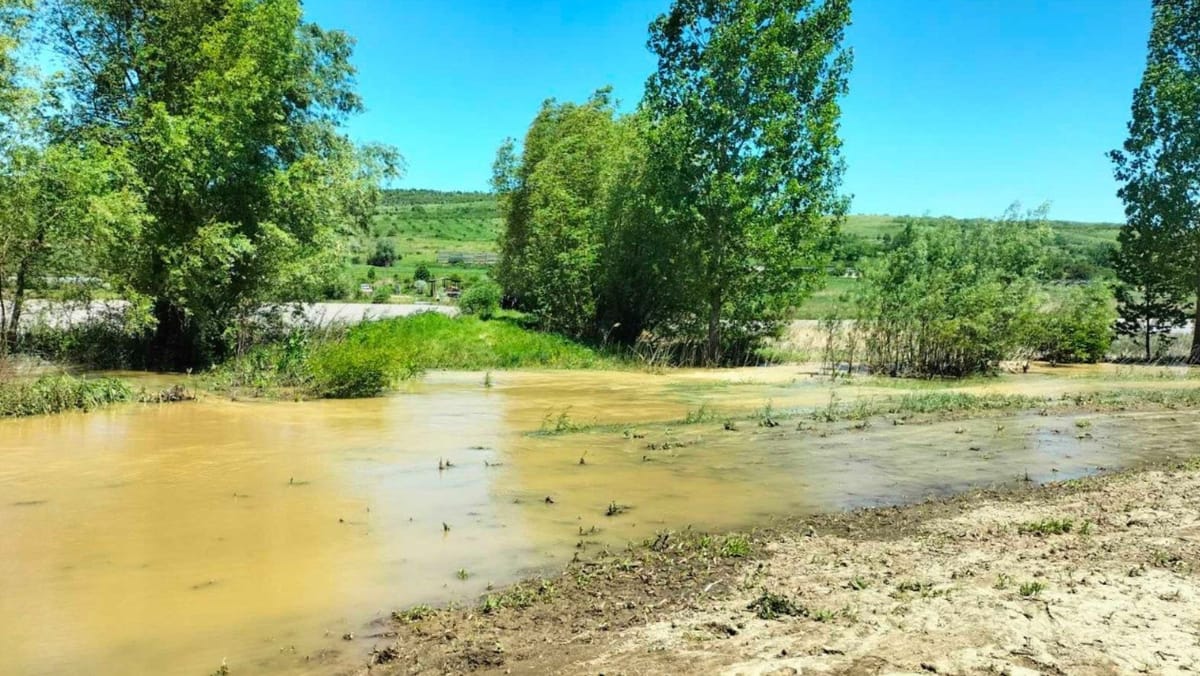 Risc de inundații pe mai multe râuri mici. Meteorologii avertizează asupra creșterii nivelului apei pe Răut, Ichel și Bîc