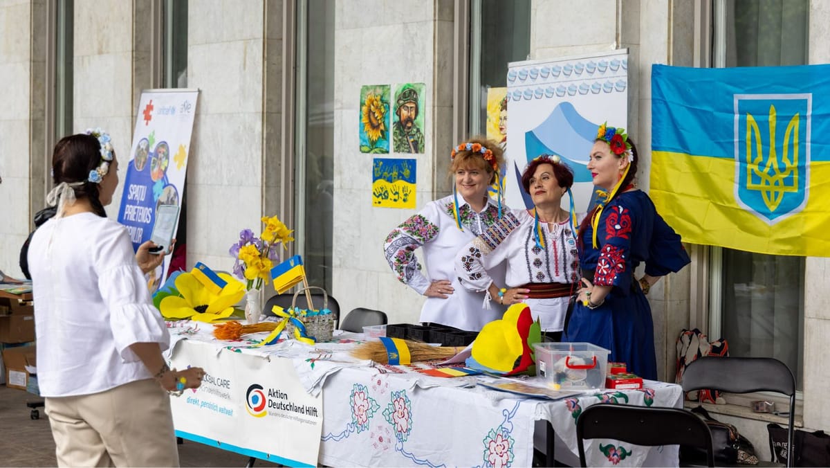 FOTO/ Ziua Cămășii Ucrainene „Vyshyvanka”, marcată la Chișinău. Simbol al identității și rezistenței ucrainene