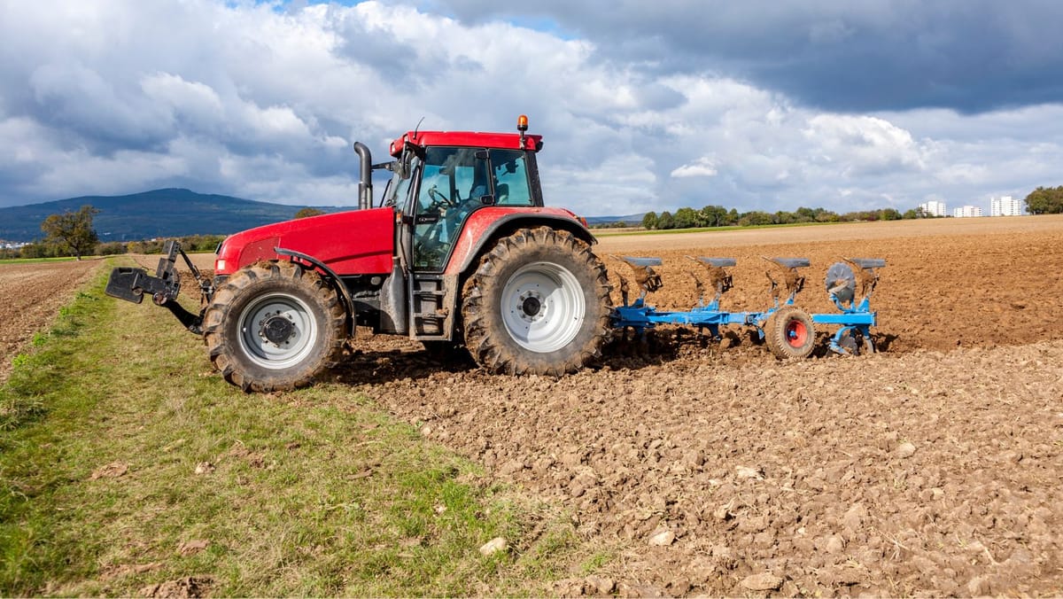 Forța Fermierilor cere un plafon lunar de 500.000 de lei pentru rambursarea TVA către agricultori