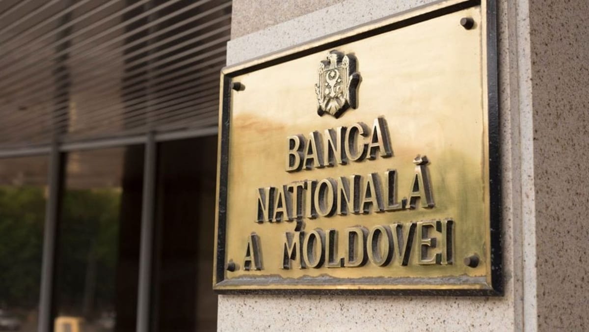 Cererea de valută a companiilor a depășit oferta populației în aprilie. BNM a intervenit pe piață