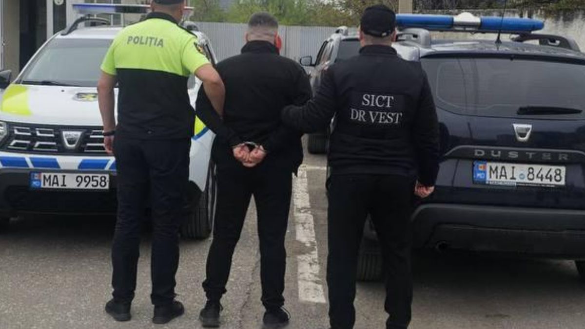 VIDEO/ Al șaptelea membru al unei rețele de migrație ilegală, prins la Ungheni într-un taxi