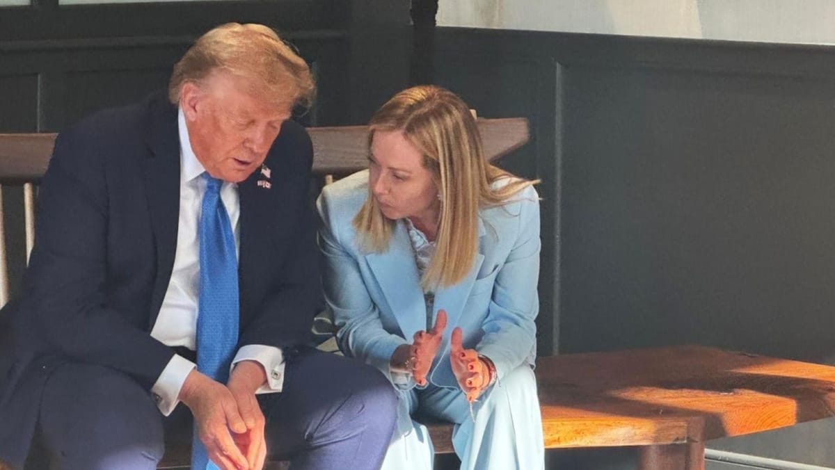 Meloni îl acuză pe Trump că a „inventat” povestea fotografiei de la G7: „Eu și Italia nu implorăm niciodată”