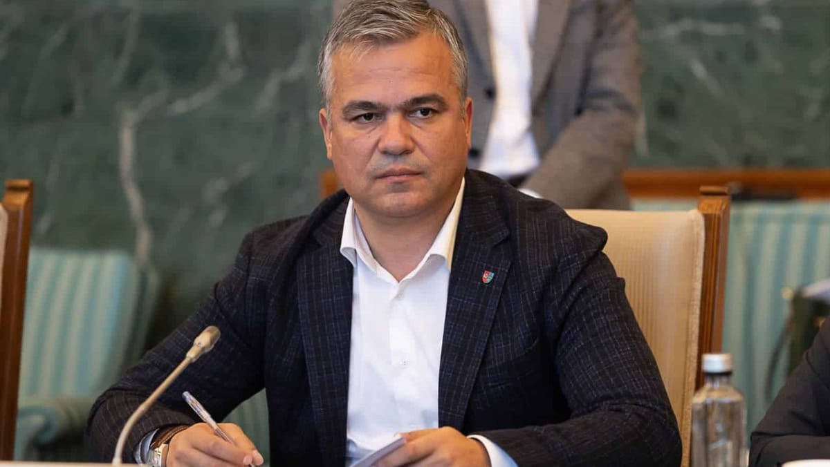 Criza politică din România se adâncește. Încă o formațiune a anunțat că nu va susține Guvernul Veștea