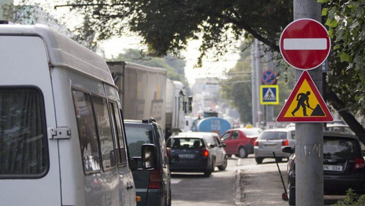 Atenție! Mai multe străzi din Chișinău vor fi închise în următoarele zile, iar transportul public va fi redirecționat
