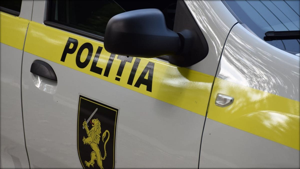Gaz lacrimogen, cătușe și căldură sufocantă în mașină. Un fost polițist din Chișinău, condamnat pentru tortură