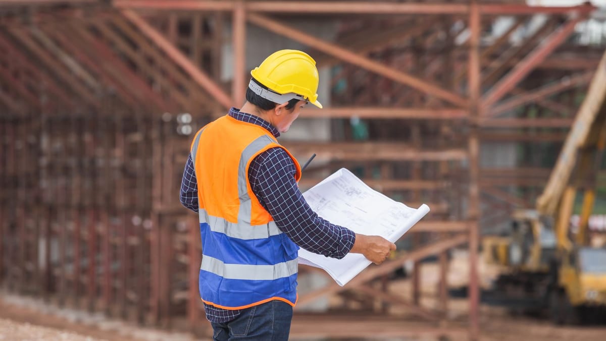 Constructorii avertizează că propunerile fiscale pentru 2027 ar putea scumpi locuințele și bloca proiecte noi