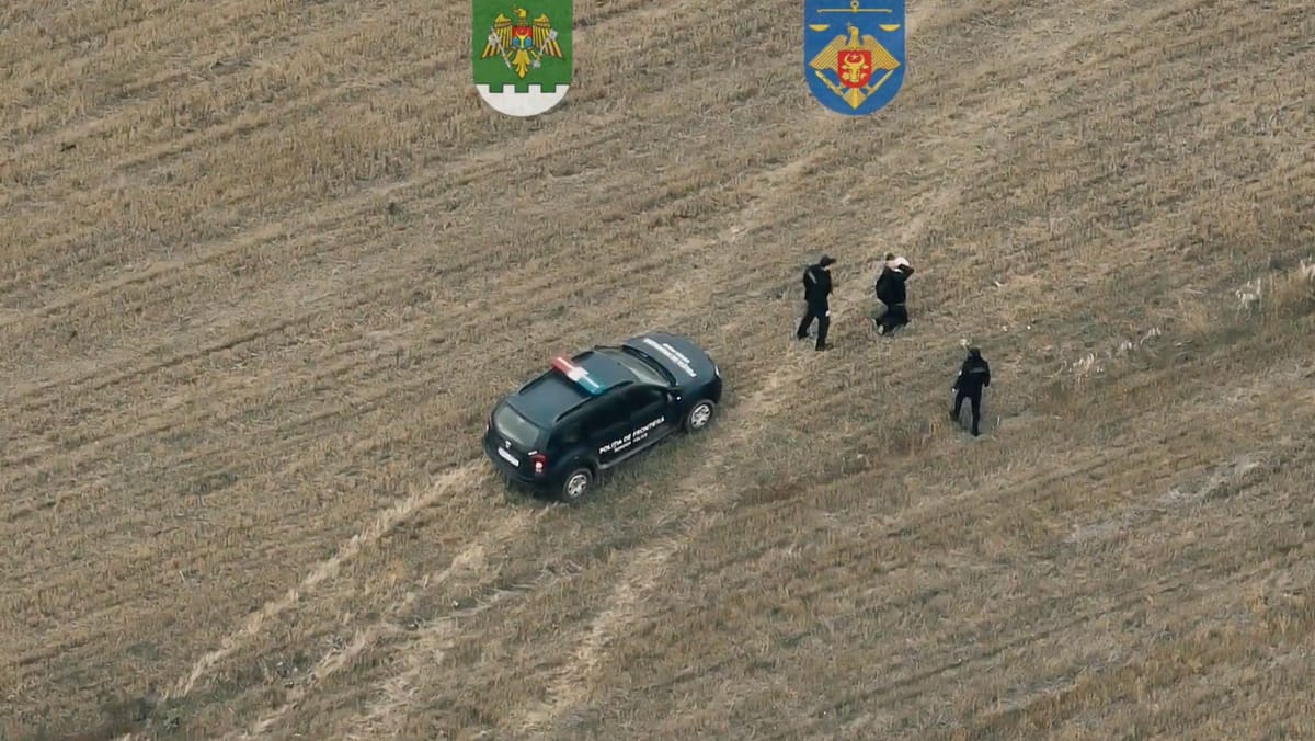 VIDEO/ Un ucrainean ar fi plătit 10.000 de dolari pentru a ajunge ilegal în R. Moldova. Presupusul său complice, reținut