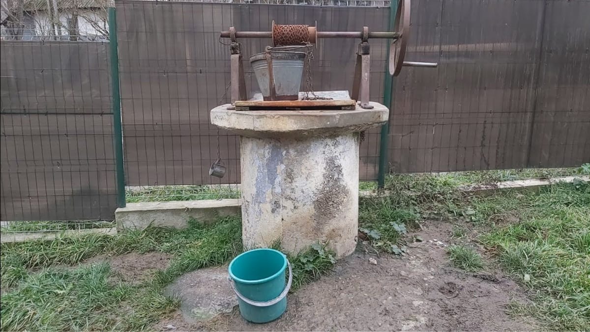 Ploile au afectat fântânile din raionul Ialoveni. Locuitorii sunt îndemnați să folosească apă sigură