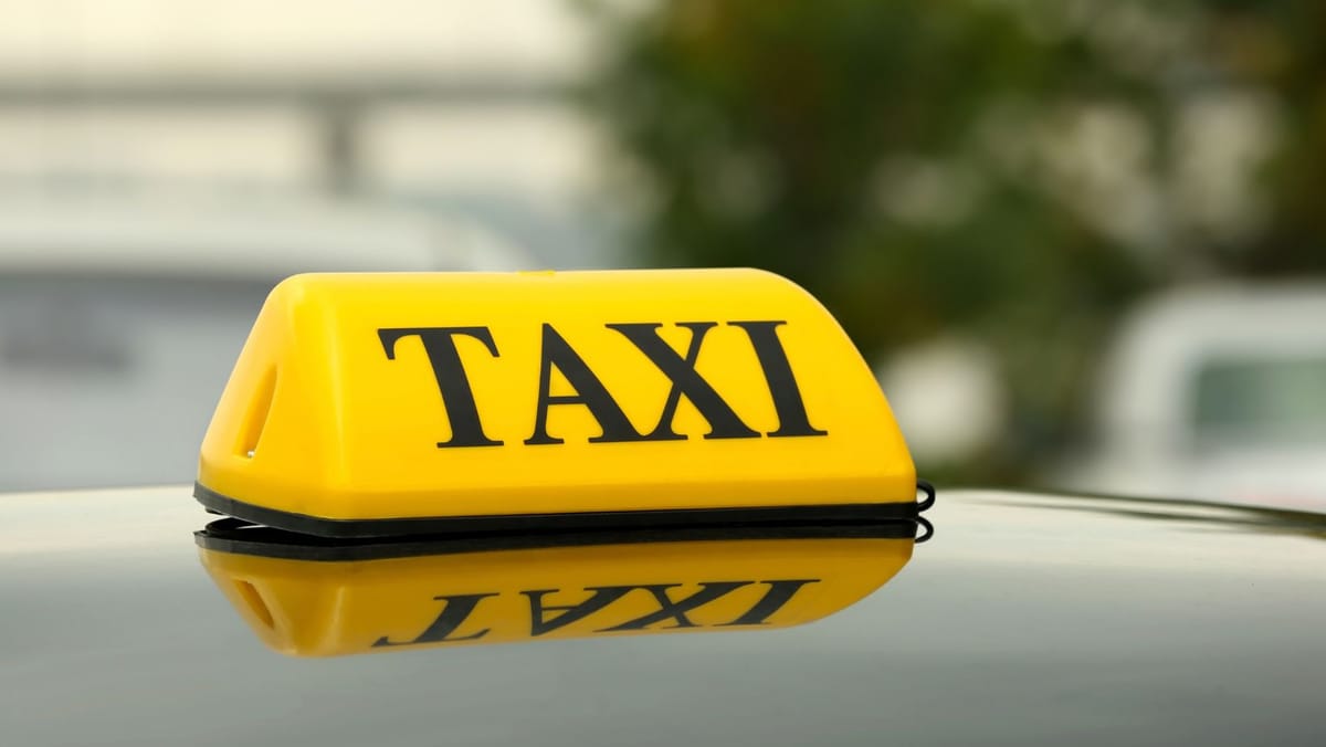 Se schimbă taxarea în domeniul taxi. Din 1 iulie, salariile șoferilor intră în regimul fiscal general