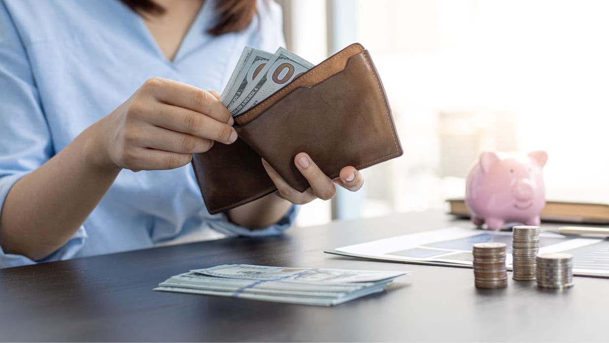 Leul câștigă teren în fața euro și dolarului. Cursul BNM pentru 30 iunie